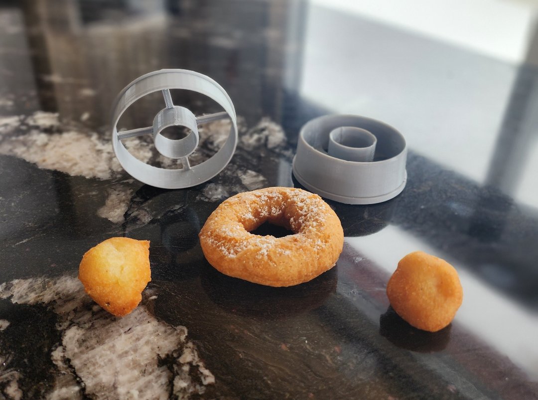 Accessoire pour confection de beignes